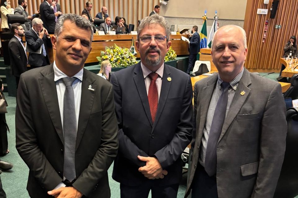 AAFIT celebra aprovação de auxílio-saúde para Auditores Fiscais da Receita do DF