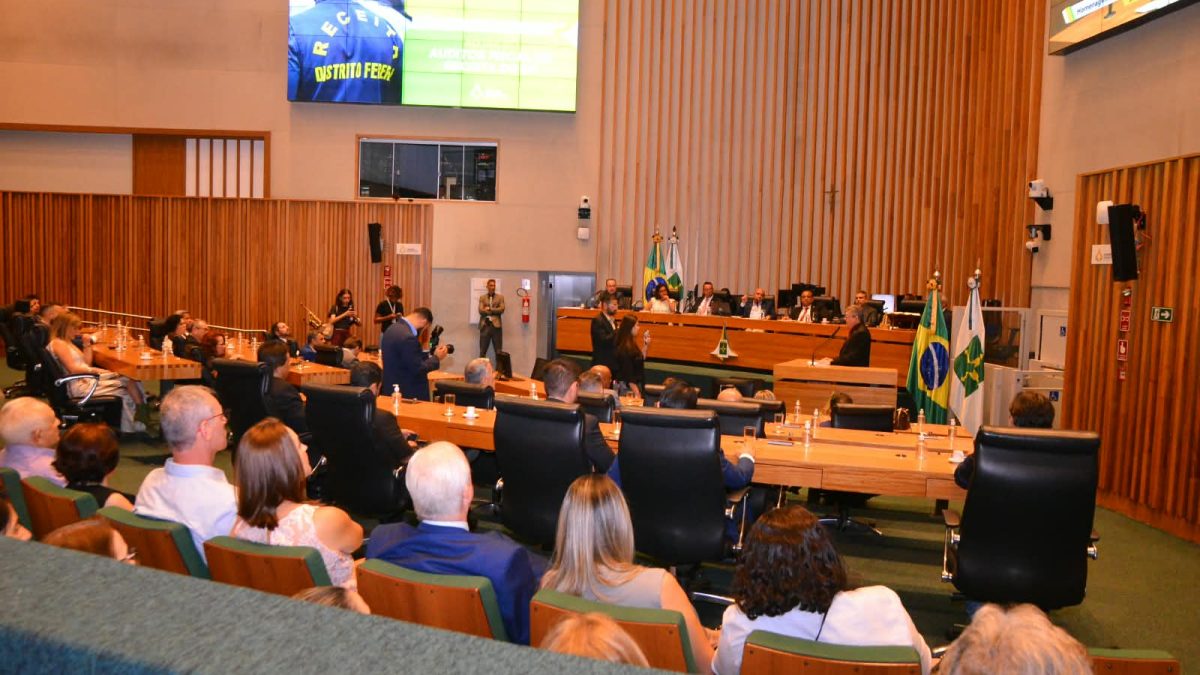 Sessão solene na CLDF destaca importância do Auditor Fiscal para o Estado e a sociedade